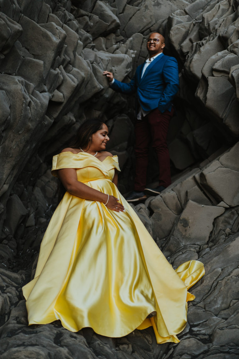 Couples photoshoot at Black Sand Beach