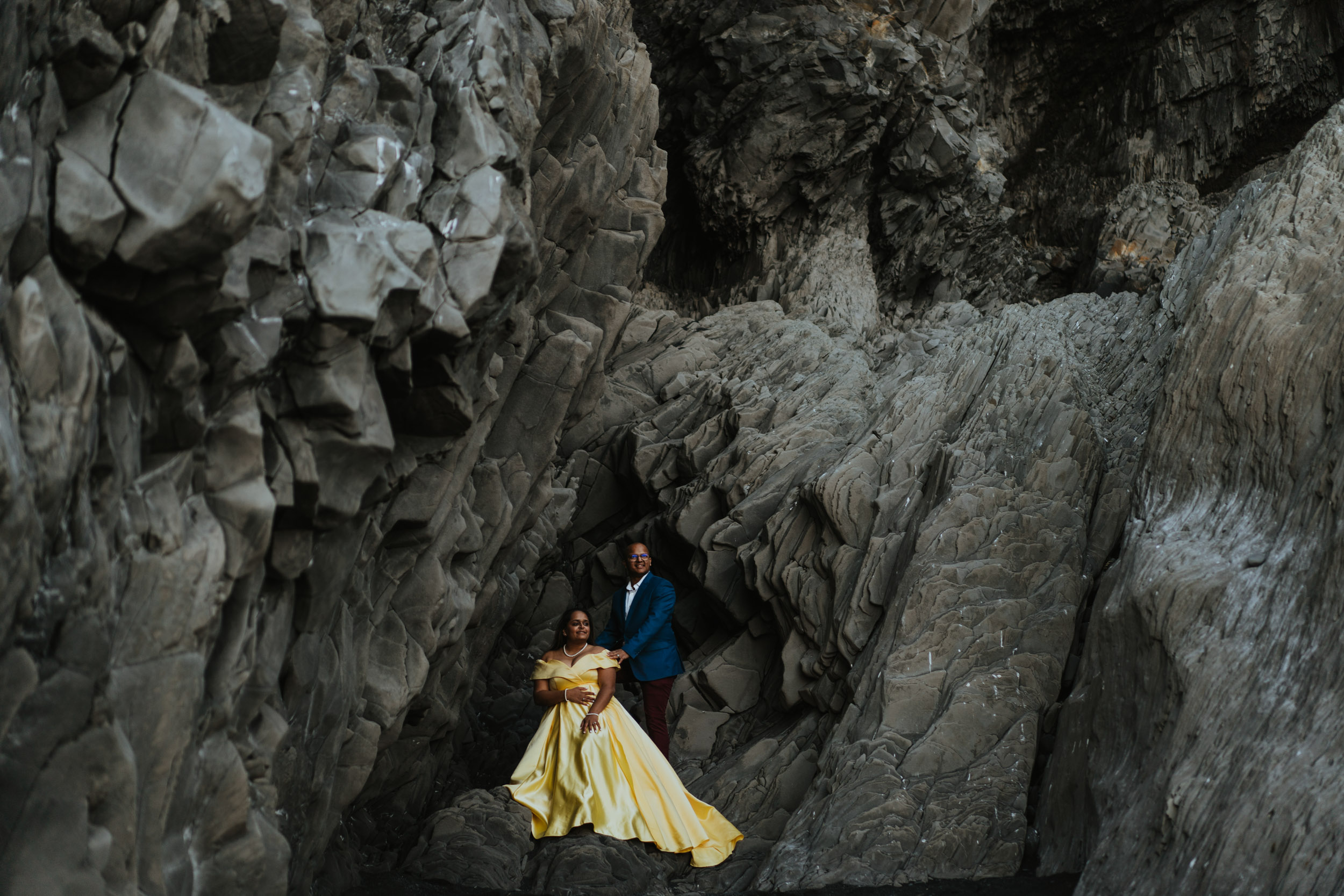 honeymoon photoshoot in iceland